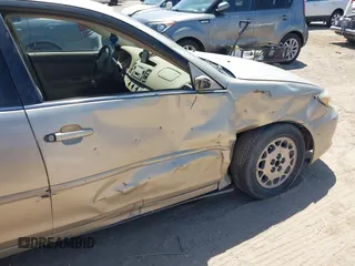 2004 Toyota Camry LE z VIN 4T1BE32K14U321470, wystawiony jako IAAI lot #42177255 z przebiegiem 256 194 mil mil oraz . Historia ofert i sprzedaży dostępna na DreamBid. Obrazek 6.
