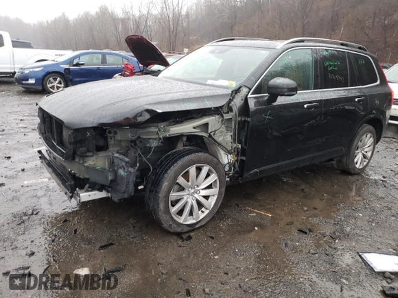 2016 Volvo XC90 T6 Momentum with VIN YV4A22PK1G1050196, listed as a Copart auction lot 71748792 with 137,525 mi miles. Bid and sale history available at carsss.com. Image 1.