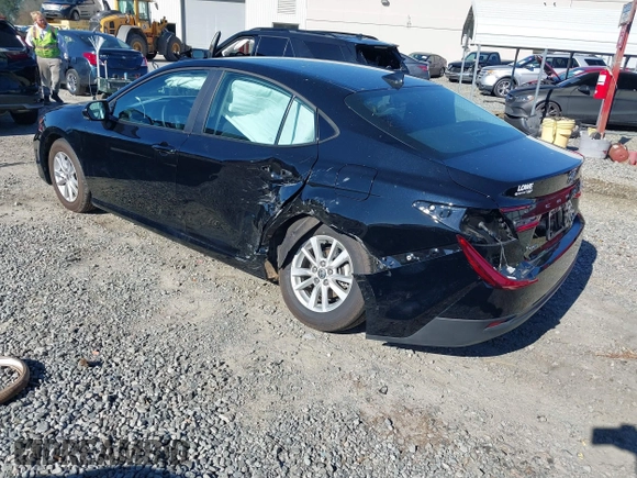 2025 Toyota Camry LE with VIN 4T1DAACK5SU008670, listed as a IAAI auction lot 41821572 with 131,475 mi miles and . Bid and sale history available at DreamBid. Image 3.