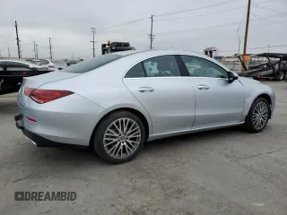 2023 Mercedes-Benz CLA 250 z VIN W1K5J4GB7PN386050, wystawiony jako Copart lot #58866305 z przebiegiem 14 883 mil mil oraz Szkoda całkowita • Salvage title. Historia ofert i sprzedaży dostępna na DreamBid. Obrazek 3.