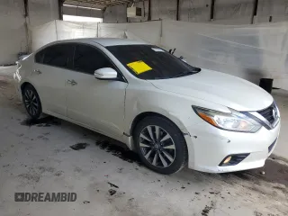 2016 Nissan Altima SR z VIN 1N4AL3AP7GC199555, wystawiony jako Copart lot #57250315 z przebiegiem 210 826 mil mil oraz Szkoda całkowita • Salvage title. Historia ofert i sprzedaży dostępna na DreamBid. Obrazek 4.