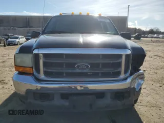2001 Ford Super Duty F-250 XL with VIN 1FTNW20L11ED23827, listed as a Copart auction lot 82335324 with 223,835 mi miles and Salvage Title. Bid and sale history available at carsss.com. Image 5.