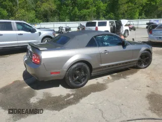 2005 Ford Mustang Deluxe with VIN 1ZVFT84N155232118, listed as a Copart auction lot 53033395 with 91,652 mi miles and Salvage Title. Bid and sale history available at carsss.com. Image 3.