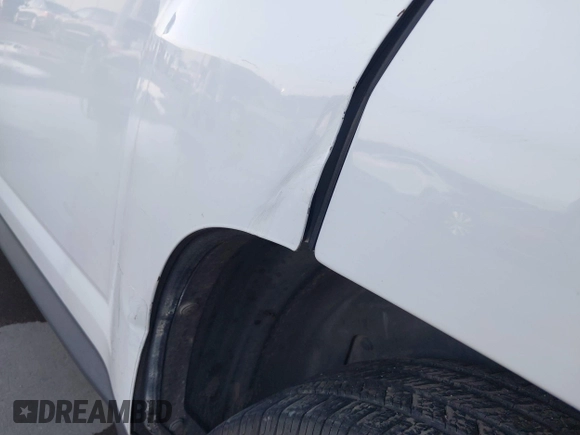 2011 GMC Terrain SLE-1 z VIN 2CTALMEC1B6216136, wystawiony jako IAAI lot #41108001 z przebiegiem 204 311 mil mil oraz . Historia ofert i sprzedaży dostępna na DreamBid. Obrazek 18.