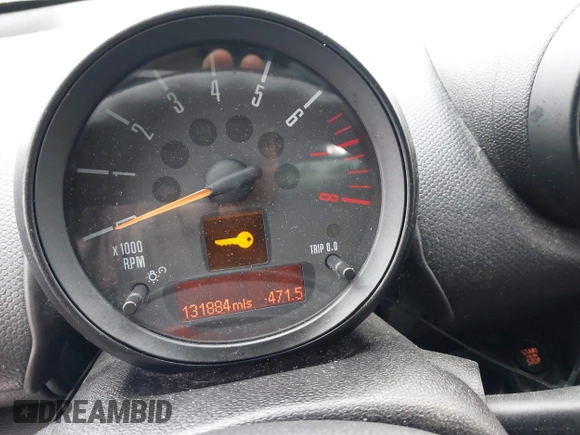 2015 MINI Countryman z VIN WMWZB3C59FWR43890, wystawiony jako IAAI lot #42372407 z przebiegiem 131 884 mil mil oraz . Historia ofert i sprzedaży dostępna na DreamBid. Obrazek 7.