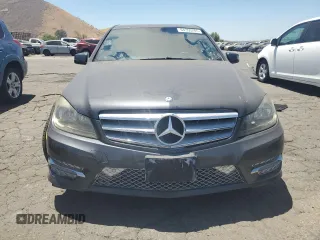 2013 Mercedes-Benz C 250 Sport with VIN WDDGF4HB1DA766142, listed as a Copart auction lot 64350285 with 167,467 mi miles and Clean title. Bid and sale history available at DreamBid. Image 5.