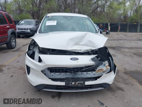 2022 Ford Escape SE with VIN 1FMCU9G61NUA61028, listed as a IAAI auction lot 41918905 with Not Provided miles and . Bid and sale history available at carsss.com. Image 11.