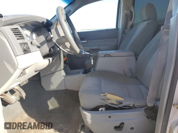 2007 Dodge Durango SLT z VIN 1D8HD48P67F506005, wystawiony jako Copart lot #48568095 z przebiegiem 317 864 mil mil oraz Szkoda całkowita • Salvage title. Historia ofert i sprzedaży dostępna na DreamBid. Obrazek 7.