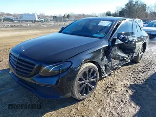 2020 Mercedes-Benz E-Class E 350 with VIN W1KZF8EB4LA823422, listed as a IAAI auction lot 41311710 with 39,027 mi miles. Bid and sale history available at carsss.com. Image 2.