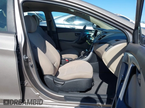 2015 Hyundai Elantra SE z VIN 5NPDH4AE8FH548965, wystawiony jako IAAI lot #42268202 z przebiegiem 178 107 mil mil oraz . Historia ofert i sprzedaży dostępna na DreamBid. Obrazek 5.
