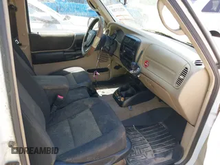 2004 Ford Ranger XL with VIN 1FTYR14U04PA07393, listed as a IAAI auction lot 42133788 with 135,212 mi miles. Bid and sale history available at carsss.com. Image 5.
