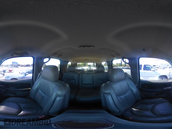 2003 Chevrolet Tahoe LS with VIN 1GNEC13T53R131019, listed as a IAAI auction lot 39673270 with 222,521 mi miles. Bid and sale history available at carsss.com. Image 18.