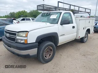 2007 Chevrolet Silverado 2500 with VIN 1GBHC24U57E123605, listed as a IAAI auction lot 42027406 with 201,311 mi miles. Bid and sale history available at carsss.com. Image 2.