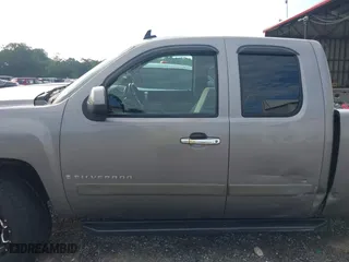 2007 Chevrolet Silverado 1500 LTZ with VIN 2GCEK19J571716697, listed as a IAAI auction lot 39845736 with 1 mi miles. Bid and sale history available at carsss.com. Image 14.