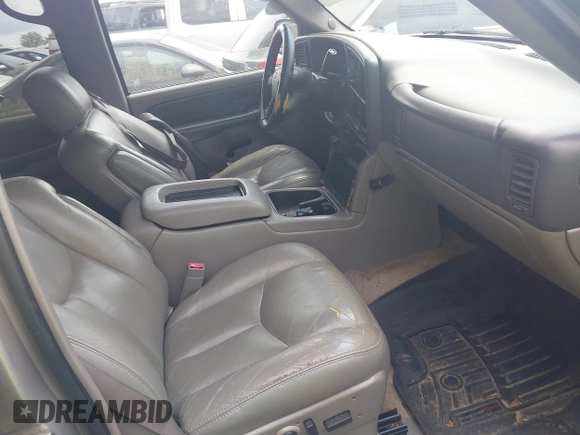 2003 Chevrolet Tahoe LT with VIN 1GNEC13Z73R247245, listed as a IAAI auction lot 42001442 with 263,939 mi miles. Bid and sale history available at carsss.com. Image 5.