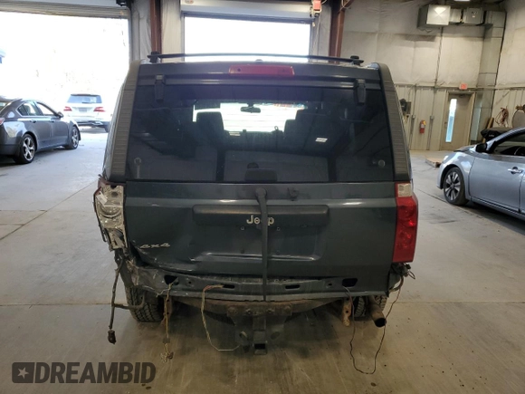 2008 Jeep Commander Sport with VIN 1J8HG48K88C180262, listed as a Copart auction lot 72258764 with 177,313 mi miles and Non Repairable. Bid and sale history available at carsss.com. Image 6.