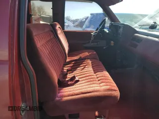1991 GMC Sierra 1500 z VIN 2GTEK19K2M1543239, wystawiony jako Copart lot #51680075 z przebiegiem 135 361 mil mil oraz Czysty tytuł • Clean title. Historia ofert i sprzedaży dostępna na DreamBid. Obrazek 7.