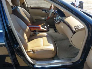 2007 Mercedes-Benz S-Class 5.5L V8 with VIN WDDNG71X97A145943, listed as a IAAI auction lot 41758639 with 133,638 mi miles. Bid and sale history available at carsss.com. Image 5.