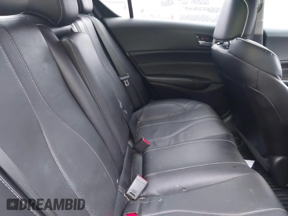 2019 Acura ILX w/Premium Pkg with VIN 19UDE2F78KA014830, listed as a IAAI auction lot 38611591 with 70,944 mi miles. Bid and sale history available at carsss.com. Image 8.