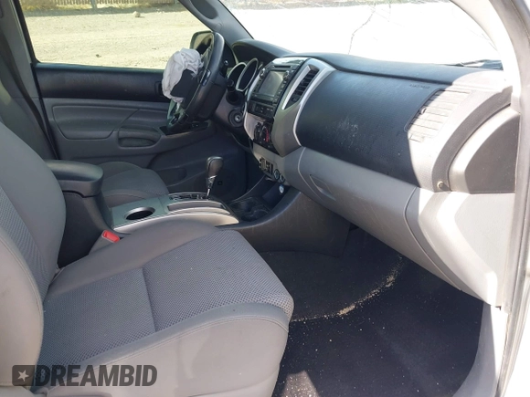 2013 Toyota Tacoma with VIN 5TFLU4EN2DX049615, listed as a IAAI auction lot 41893876 with 160,752 mi miles and . Bid and sale history available at DreamBid. Image 5.