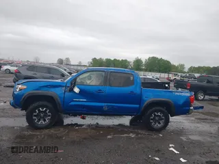 2017 Toyota Tacoma SR5 with VIN 5TFCZ5AN5HX104657, listed as a IAAI auction lot 41937797 with 116,320 mi miles and . Bid and sale history available at carsss.com. Image 14.