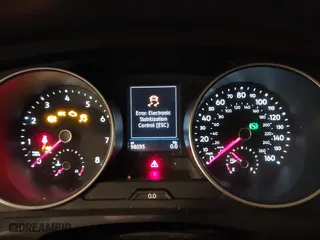 2019 Volkswagen Tiguan S with VIN 3VV0B7AX3KM182311, listed as a IAAI auction lot 41727114 with 98,035 mi miles. Bid and sale history available at carsss.com. Image 7.