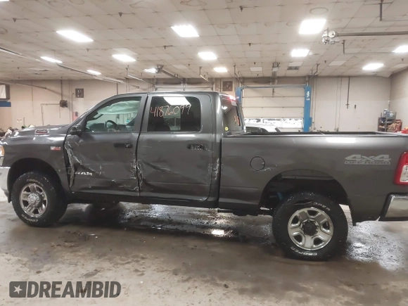 2021 Ram 2500 Tradesman с VIN 3C6UR5CJ3MG681322, выставлен на аукционе IAAI как лот 41876099 с пробегом 95 226 миль миль и . История ставок и продаж доступна на DreamBid. Изображение 14.