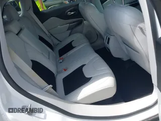2020 Jeep Cherokee Latitude Plus с VIN 1C4PJLLB5LD561205, выставлен на аукционе IAAI как лот 42413401 с пробегом 44 468 миль миль и . История ставок и продаж доступна на DreamBid. Изображение 8.