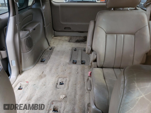 2000 Toyota Sienna LE with VIN 4T3ZF13C7YU235777, listed as a Copart auction lot 43792734 with 223,722 mi miles and Salvage Title. Bid and sale history available at carsss.com. Image 10.