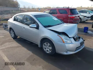 2012 Nissan Sentra S z VIN 3N1AB6AP6CL724881, wystawiony jako IAAI lot #41959859 z przebiegiem 110 858 mil mil oraz . Historia ofert i sprzedaży dostępna na DreamBid. Obrazek 1.