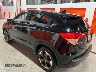2018 Honda HR-V EX-L with VIN 3CZRU5H7XJM700725, listed as a Copart auction lot 45246405 with 92,150 mi miles and Clean Title. Bid and sale history available at carsss.com. Image 3.