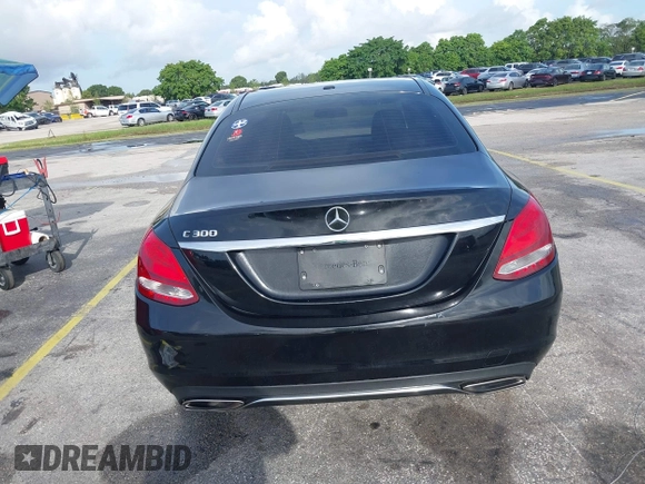 2018 Mercedes-Benz C 300 z VIN 55SWF4KB8JU251817, wystawiony jako IAAI lot #42482900 z przebiegiem 76 248 mil mil oraz . Historia ofert i sprzedaży dostępna na DreamBid. Obrazek 16.