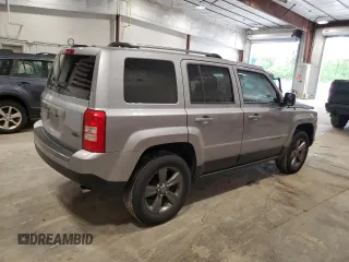2016 Jeep Patriot Sport z VIN 1C4NJPBA5GD698402, wystawiony jako Copart lot #58601955 z przebiegiem 109 012 mil mil oraz Czysty tytuł • Clean title. Historia ofert i sprzedaży dostępna na DreamBid. Obrazek 3.