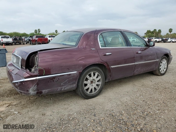 2007 Lincoln Town Car Signature Limited with VIN 1LNHM82V97Y608508, listed as a Copart auction lot 85564834 with 122,167 mi miles and Salvage Title. Bid and sale history available at carsss.com. Image 3.