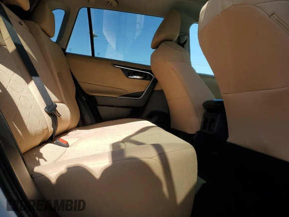 2019 Toyota RAV4 XLE with VIN 2T3W1RFV6KW041231, listed as a Copart auction lot 52395155 with 66,042 mi miles and Salvage Title. Bid and sale history available at carsss.com. Image 11.
