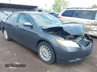 2008 Toyota Camry LE z VIN 4T1BE46K58U745191, wystawiony jako IAAI lot #42170953 z przebiegiem 156 752 mil mil oraz . Historia ofert i sprzedaży dostępna na DreamBid. Obrazek 1.