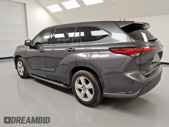 2020 Toyota Highlander LE with VIN 5TDZZRAH1LS019728, listed as a Copart auction lot 58763605 with 111,077 mi miles and Clean title. Bid and sale history available at DreamBid. Image 2.