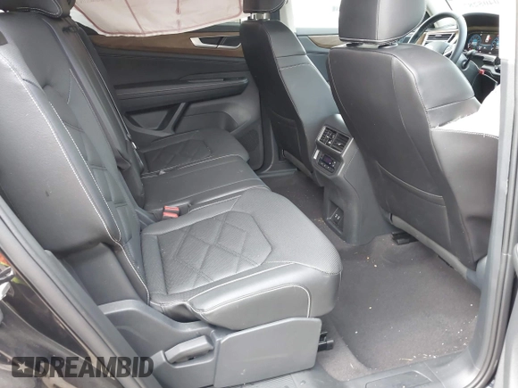 2024 Volkswagen Atlas SE with VIN 1V2HR2CA4RC604783, listed as a IAAI auction lot 40405287 with 1,269 mi miles and . Bid and sale history available at DreamBid. Image 8.