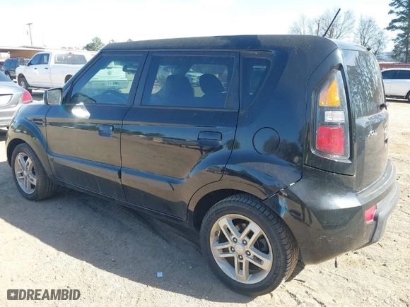 2010 Kia Soul ! with VIN KNDJT2A26A7187048, listed as a IAAI auction lot 41827635 with 182,647 mi miles. Bid and sale history available at carsss.com. Image 3.