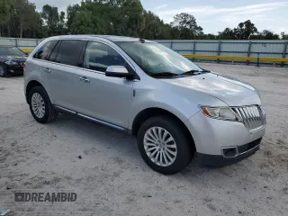 2013 Lincoln MKX z VIN 2LMDJ6JK6DBL31025, wystawiony jako Copart lot #58806655 z przebiegiem 139 959 mil mil oraz Tytuł czysty. Historia ofert i sprzedaży dostępna na DreamBid. Obrazek 4.