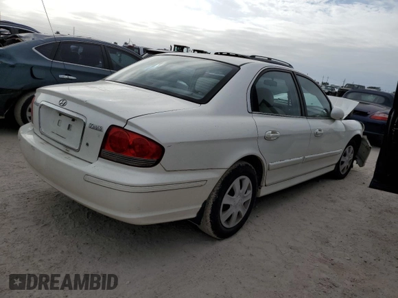 2005 Hyundai Sonata GL with VIN KMHWF25H05A181942, listed as a Copart auction lot 76684594 with 184,156 mi miles and Non Repairable. Bid and sale history available at carsss.com. Image 3.