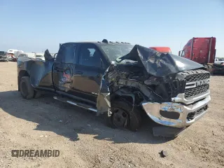 2019 Ram 3500 Tradesman with VIN 3C63RRGL4KG516262, listed as a Copart auction lot 71496904 with 359,628 mi miles and Salvage Title. Bid and sale history available at carsss.com. Image 4.
