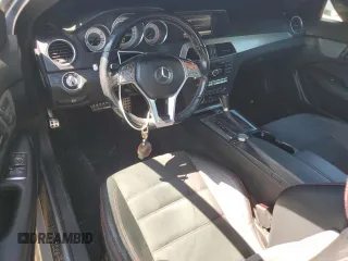 2013 Mercedes-Benz C 350 с VIN WDDGJ5HB1DF957633, выставлен на аукционе Copart как лот 65576675 с пробегом 232 132 миль миль и Списание • Salvage title. История ставок и продаж доступна на DreamBid. Изображение 8.