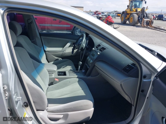 2007 Toyota Camry CE with VIN 4T1BE46K07U532647, listed as a IAAI auction lot 42075663 with 125,736 mi miles. Bid and sale history available at carsss.com. Image 5.