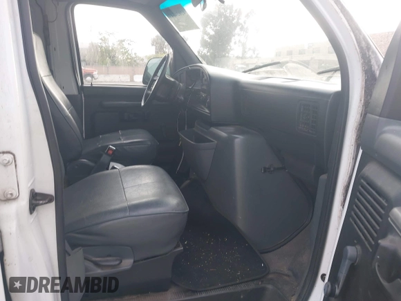 1995 Ford Econoline Cargo with VIN 1FTEE14Y5SHA90344, listed as a IAAI auction lot 42024047 with 121,755 mi miles and . Bid and sale history available at DreamBid. Image 5.