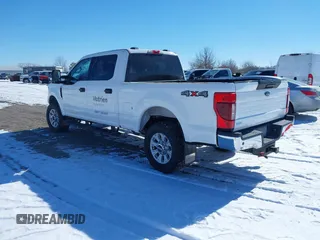 2021 Ford F-250 XL z VIN 1FT7W2B6XMEC73448, wystawiony jako IAAI lot #41631438 z przebiegiem 110 255 mil mil oraz . Historia ofert i sprzedaży dostępna na DreamBid. Obrazek 3.
