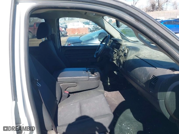 2012 Chevrolet Silverado 1500 LT with VIN 1GCPKSE73CF181350, listed as a IAAI auction lot 41656231 with 131,322 mi miles. Bid and sale history available at carsss.com. Image 5.