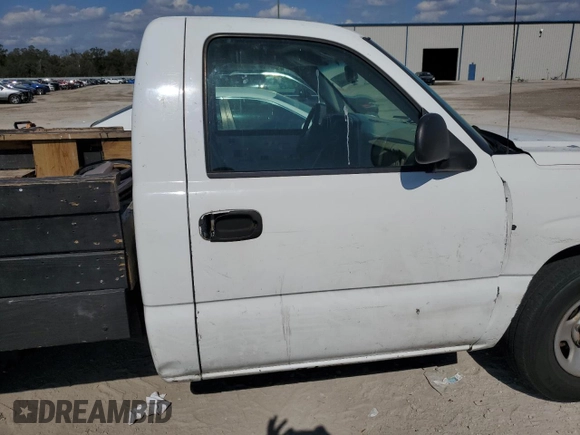 2004 Chevrolet Silverado 1500 Work Truck with VIN 1GCEC14X64Z229262, listed as a Copart auction lot 44209585 with 279,351 mi miles and Salvage Title. Bid and sale history available at carsss.com. Image 10.