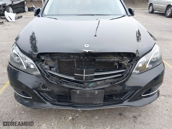 2016 Mercedes-Benz E-Class E 350 Sport with VIN WDDHF5KB5GB268771, listed as a IAAI auction lot 41437933 with 92,990 mi miles. Bid and sale history available at carsss.com. Image 6.