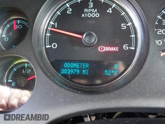 2010 Chevrolet Tahoe LS with VIN 1GNUCAE00AR156681, listed as a IAAI auction lot 41782438 with 303,979 mi miles and . Bid and sale history available at DreamBid. Image 15.